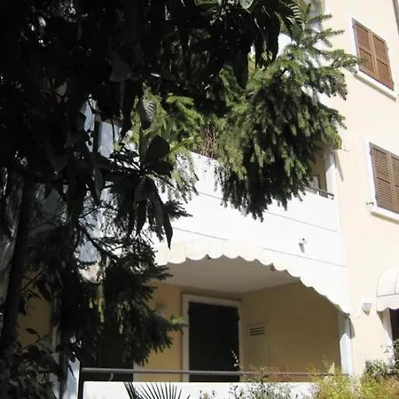 Dora Carducci Ferienhaus